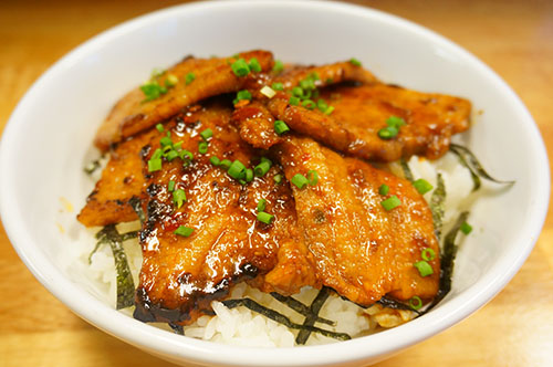 特制叉烧盖饭Spicy Roast pork on rice